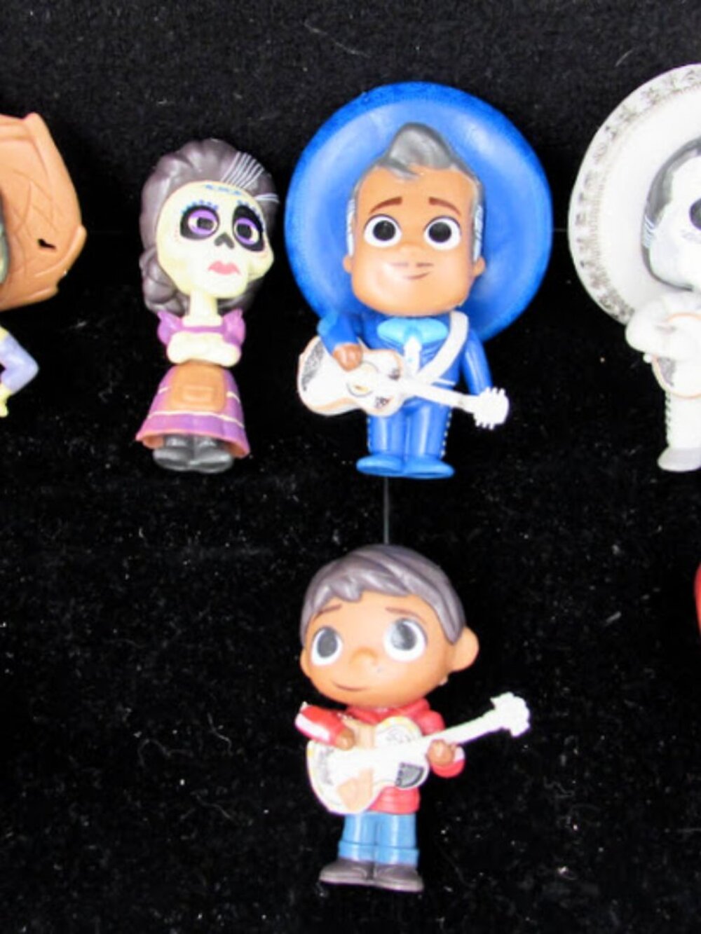 Coco DISNEY PIXAR Miguel Dante Imelda Ernesto Set of 7 Figurines or Cake Toppers